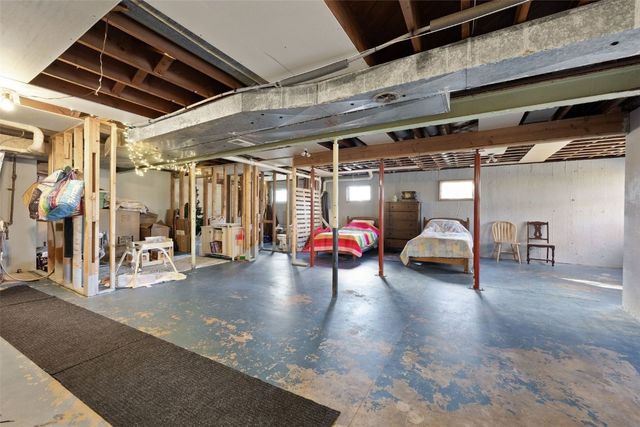 3000 Carroll DR SE, Cedar Rapids, IA 52403