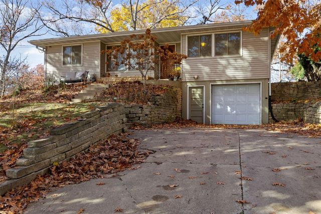 3000 Carroll DR SE, Cedar Rapids, IA 52403