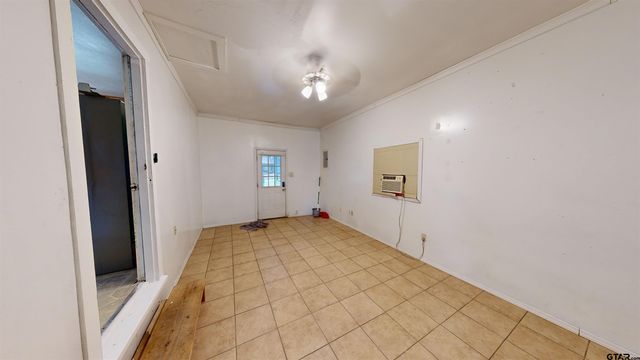 1400 San Antonio, Tyler, TX 75701