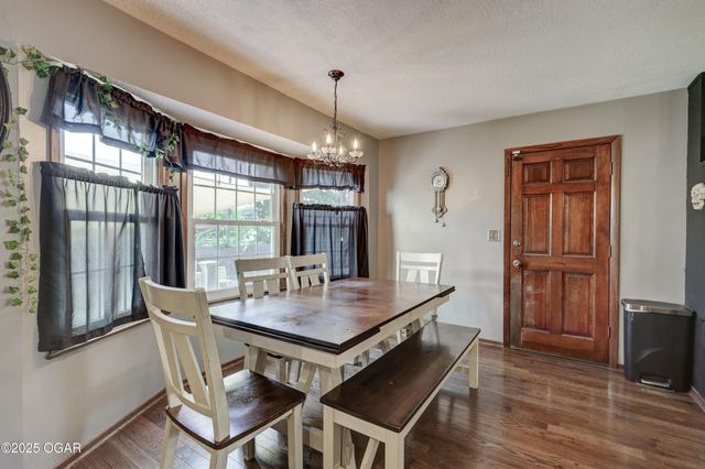 2211 E 10th Street, Joplin, MO 64801