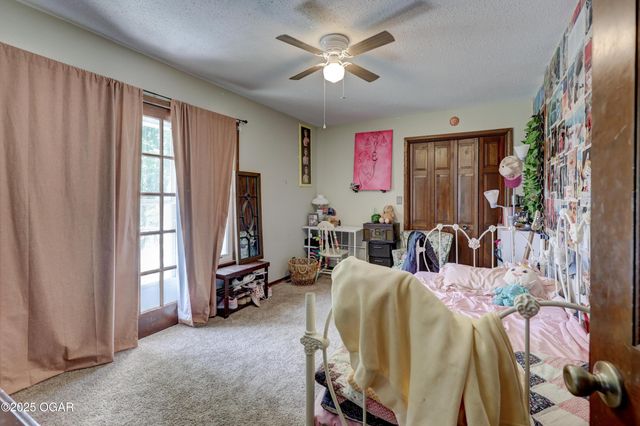 2211 E 10th Street, Joplin, MO 64801