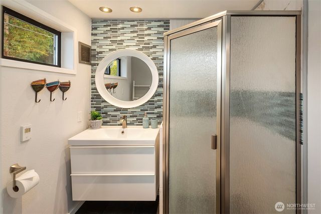 2426 Eastpoint Drive, Langley, WA 98260