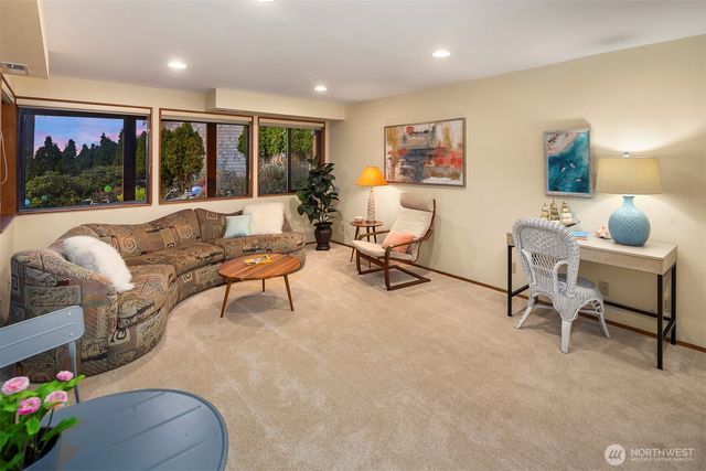 2426 Eastpoint Drive, Langley, WA 98260