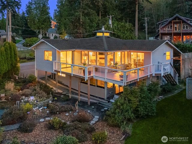 2426 Eastpoint Drive, Langley, WA 98260