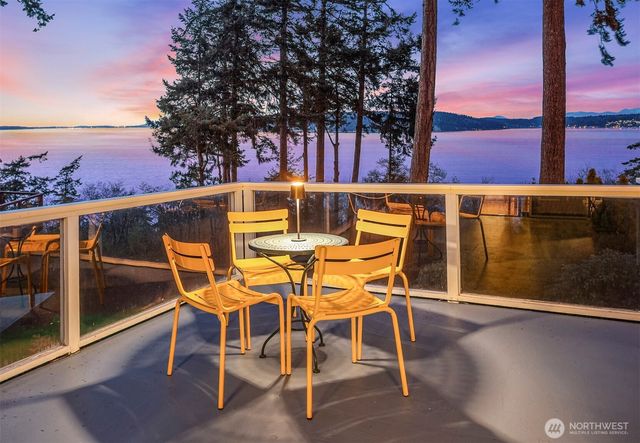 2426 Eastpoint Drive, Langley, WA 98260