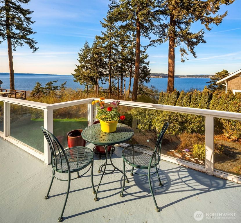 2426 Eastpoint Drive, Langley, WA 98260