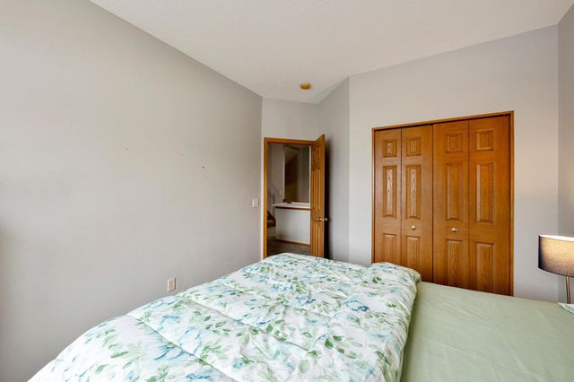 8622 Savanna Oaks Bay K, Woodbury, MN 55125