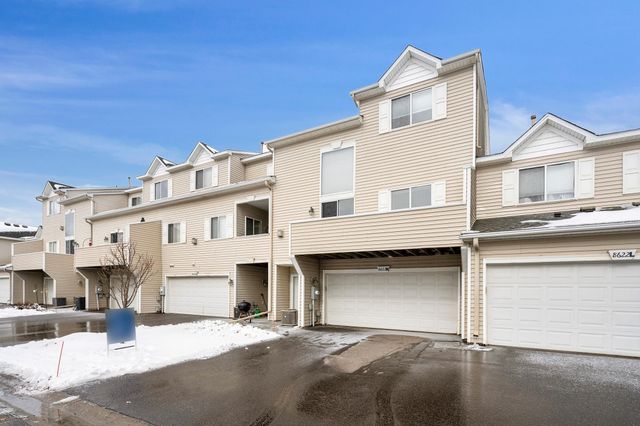 8622 Savanna Oaks Bay K, Woodbury, MN 55125