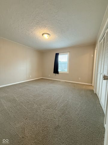 9812 W 900 N, Elwood, IN 46036