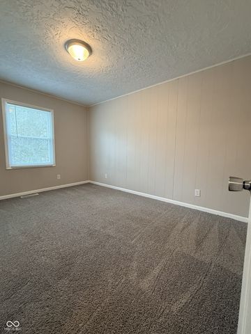 9812 W 900 N, Elwood, IN 46036