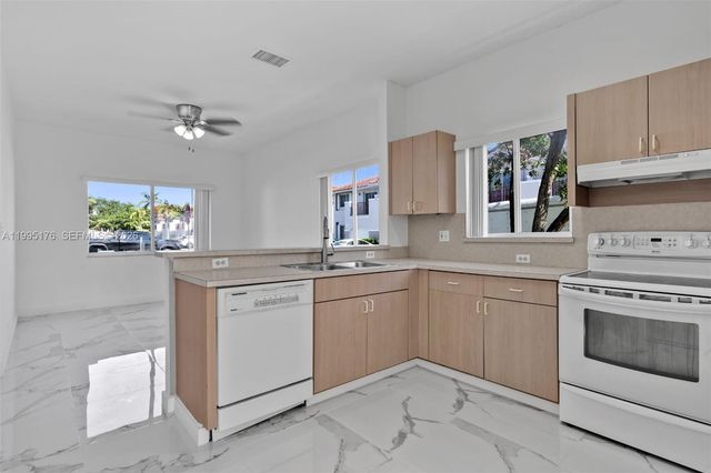 10245 SW 154th Pl 112-3, Miami, FL 33196