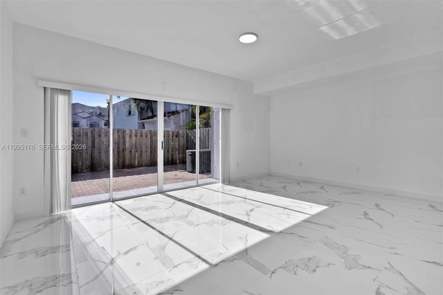 10245 SW 154th Pl 112-3, Miami, FL 33196