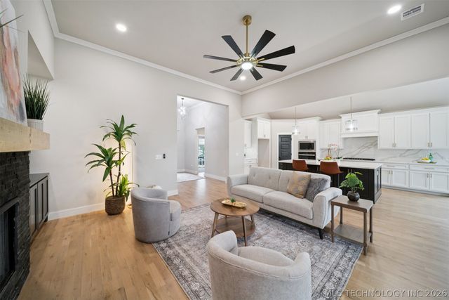 8732 S Quanah Avenue, Tulsa, OK 74132