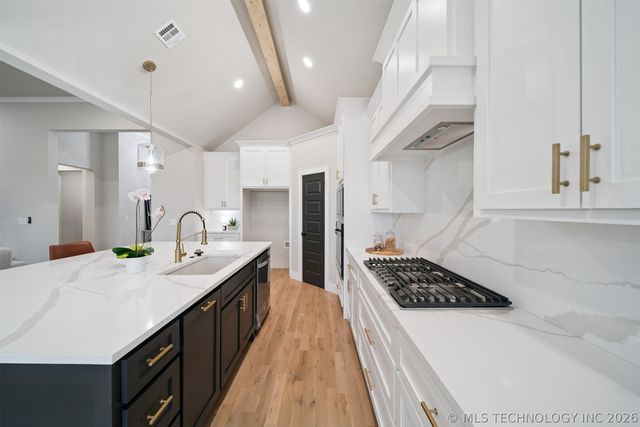 8732 S Quanah Avenue, Tulsa, OK 74132