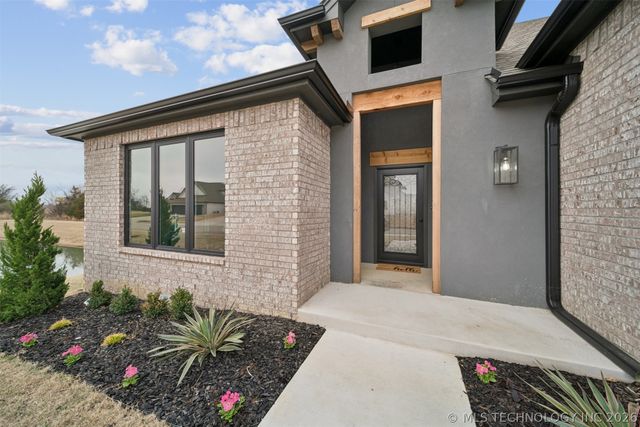 8732 S Quanah Avenue, Tulsa, OK 74132