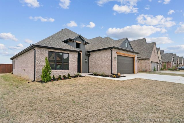 8732 S Quanah Avenue, Tulsa, OK 74132