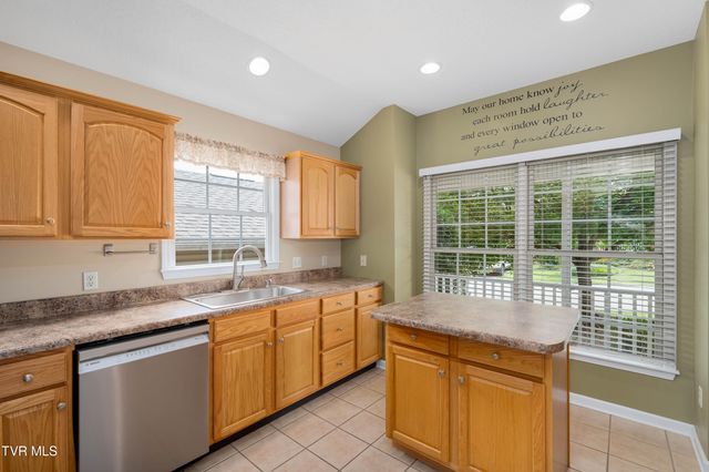 634 Willowcrest Place, Kingsport, TN 37660