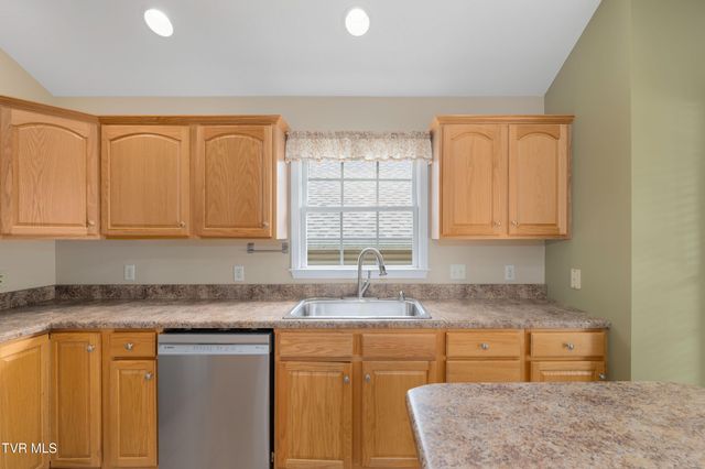 634 Willowcrest Place, Kingsport, TN 37660