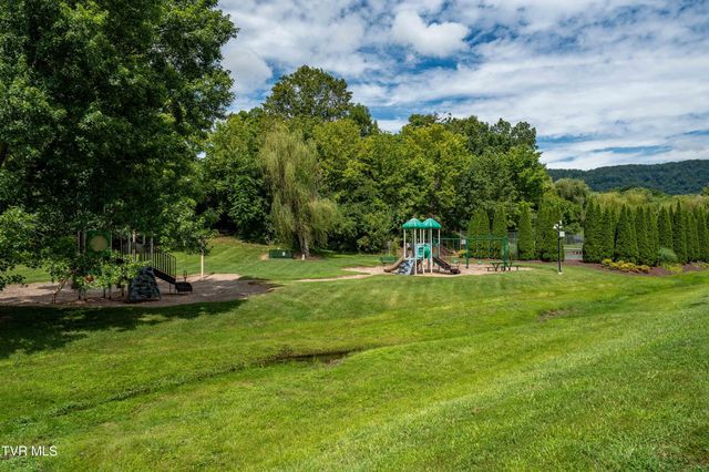634 Willowcrest Place, Kingsport, TN 37660