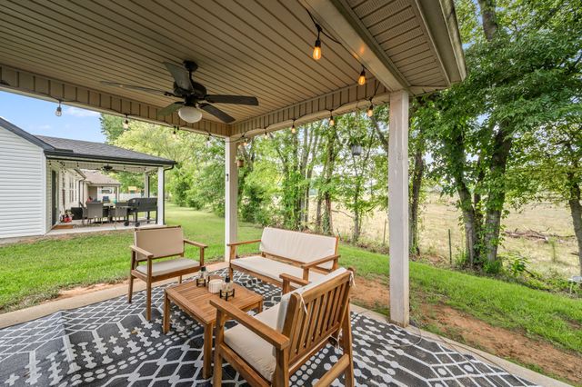 357 Fieldstone Ln, Springfield, TN 37172