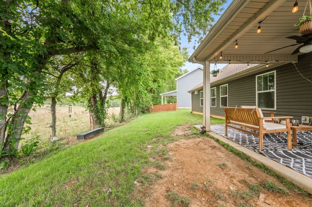 357 Fieldstone Ln, Springfield, TN 37172