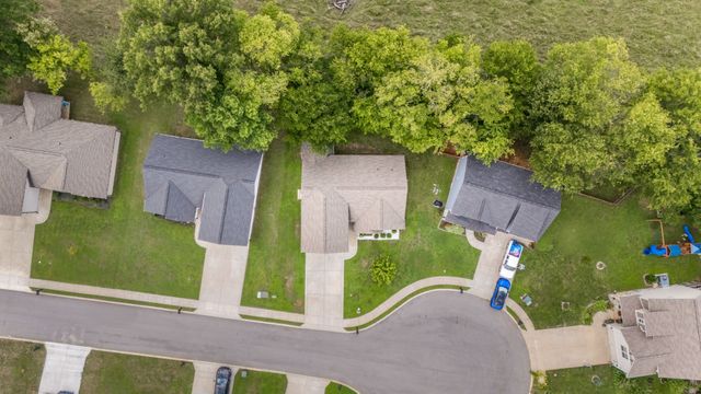 357 Fieldstone Ln, Springfield, TN 37172