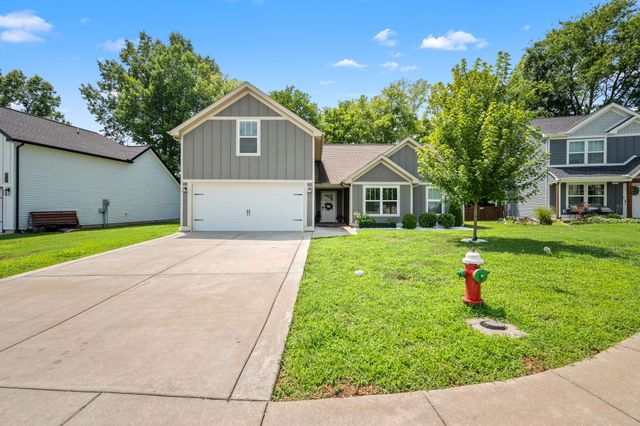 357 Fieldstone Ln, Springfield, TN 37172