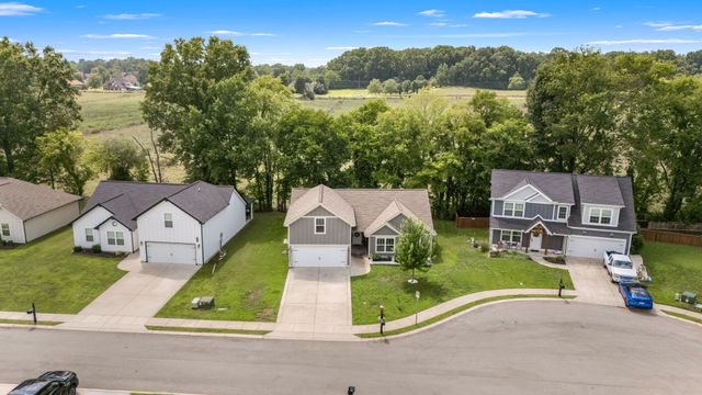 357 Fieldstone Ln, Springfield, TN 37172