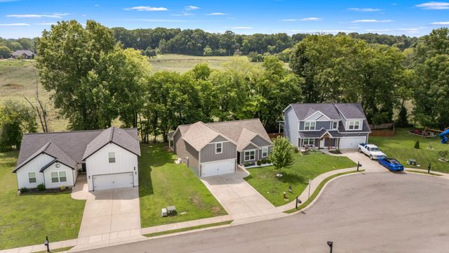 357 Fieldstone Ln, Springfield, TN 37172