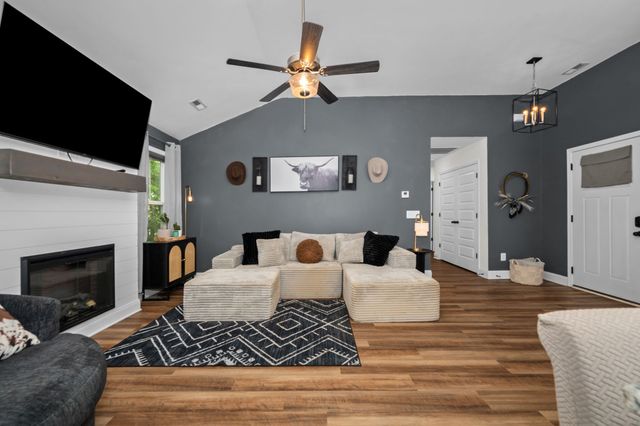 357 Fieldstone Ln, Springfield, TN 37172