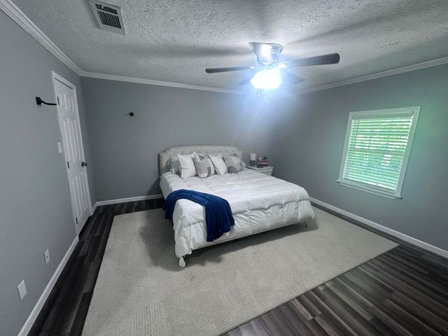 131 Willis Rd, Leesville, LA 71446