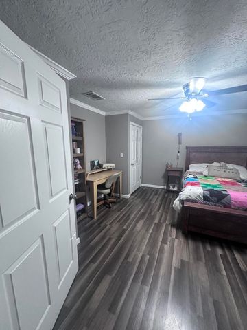 131 Willis Rd, Leesville, LA 71446