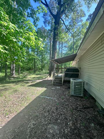 131 Willis Rd, Leesville, LA 71446