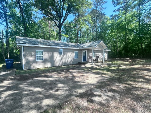 131 Willis Rd, Leesville, LA 71446