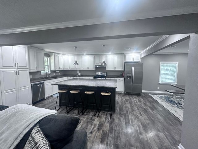 131 Willis Rd, Leesville, LA 71446