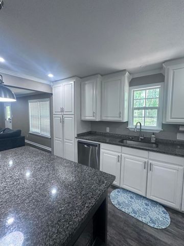 131 Willis Rd, Leesville, LA 71446