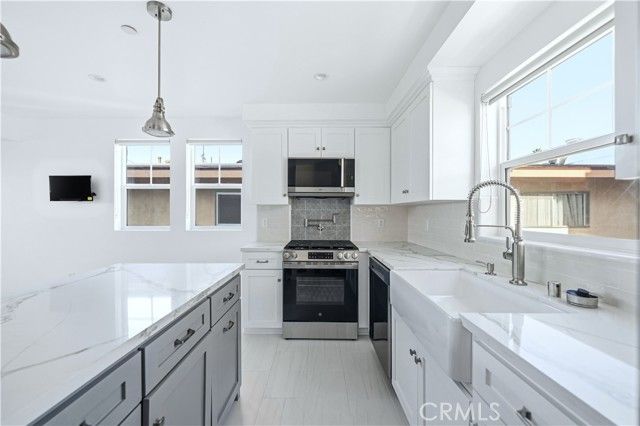 10538 La Reina, Downey, CA 90241