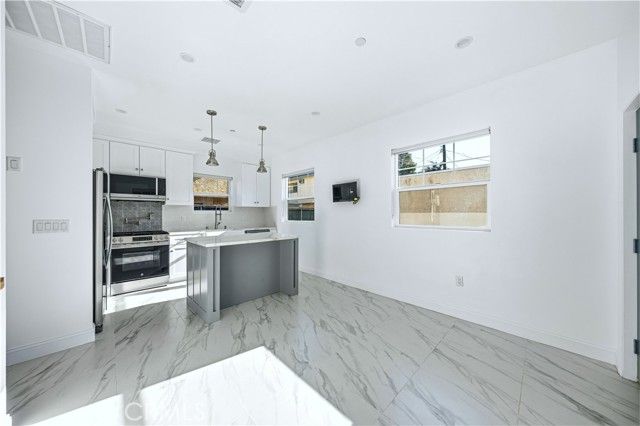 10538 La Reina, Downey, CA 90241