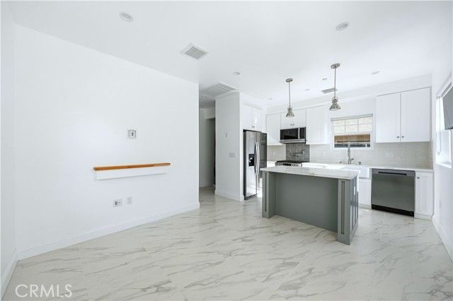 10538 La Reina, Downey, CA 90241