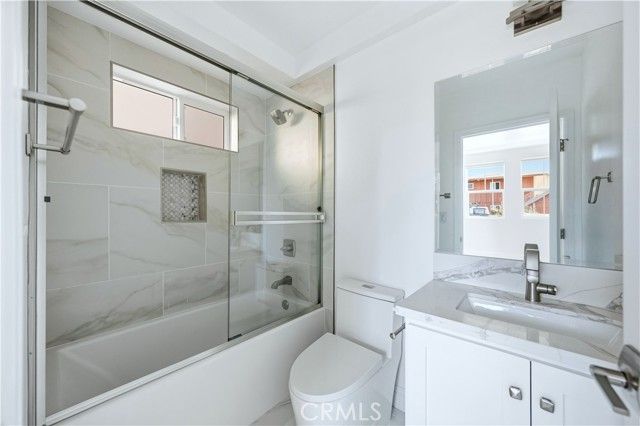 10538 La Reina, Downey, CA 90241