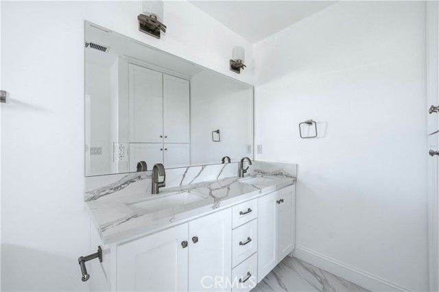 10538 La Reina, Downey, CA 90241