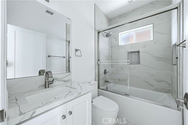 10538 La Reina, Downey, CA 90241