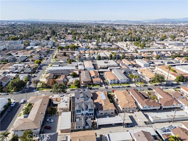 10538 La Reina, Downey, CA 90241