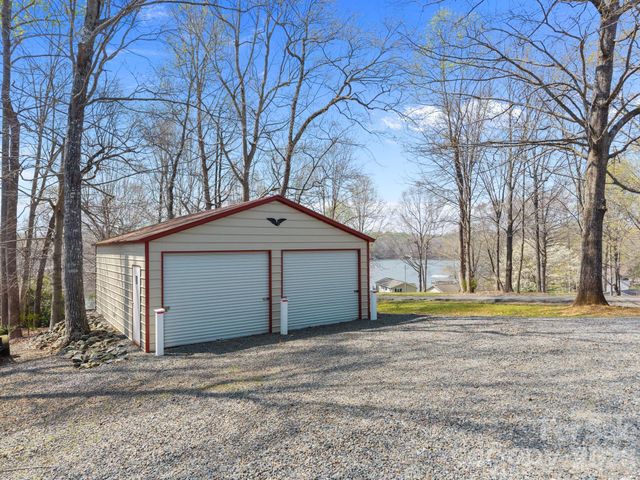 435 Lake Drive 10 Drive, Lexington, NC 27292