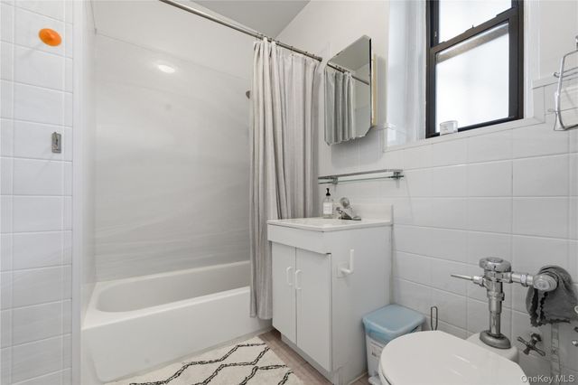 7234 Austin Street F6, Forest Hills, NY 11375