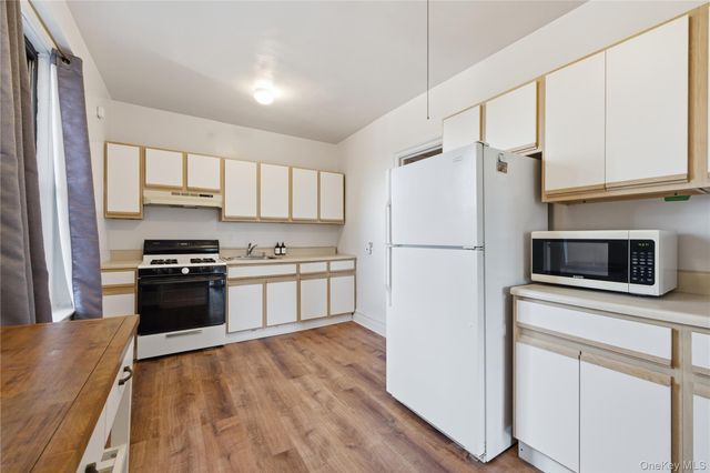 7234 Austin Street F6, Forest Hills, NY 11375