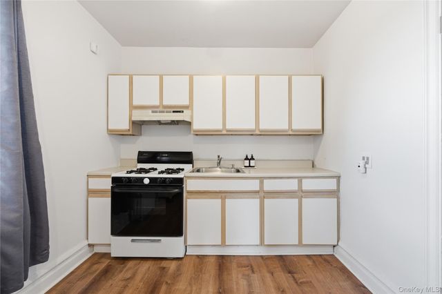 7234 Austin Street F6, Forest Hills, NY 11375