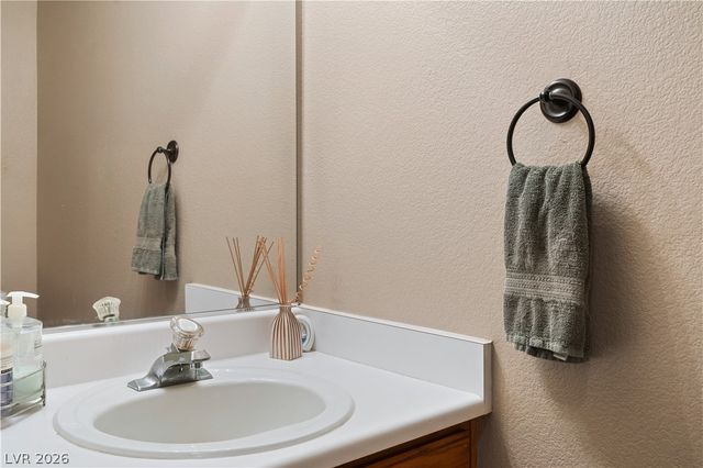 1812 Cedar Bluffs Way, Las Vegas, NV 89128