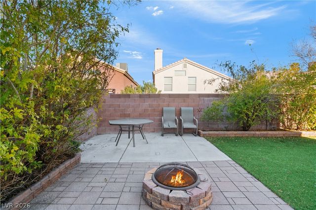 1812 Cedar Bluffs Way, Las Vegas, NV 89128