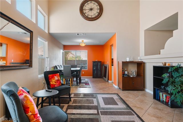 1812 Cedar Bluffs Way, Las Vegas, NV 89128